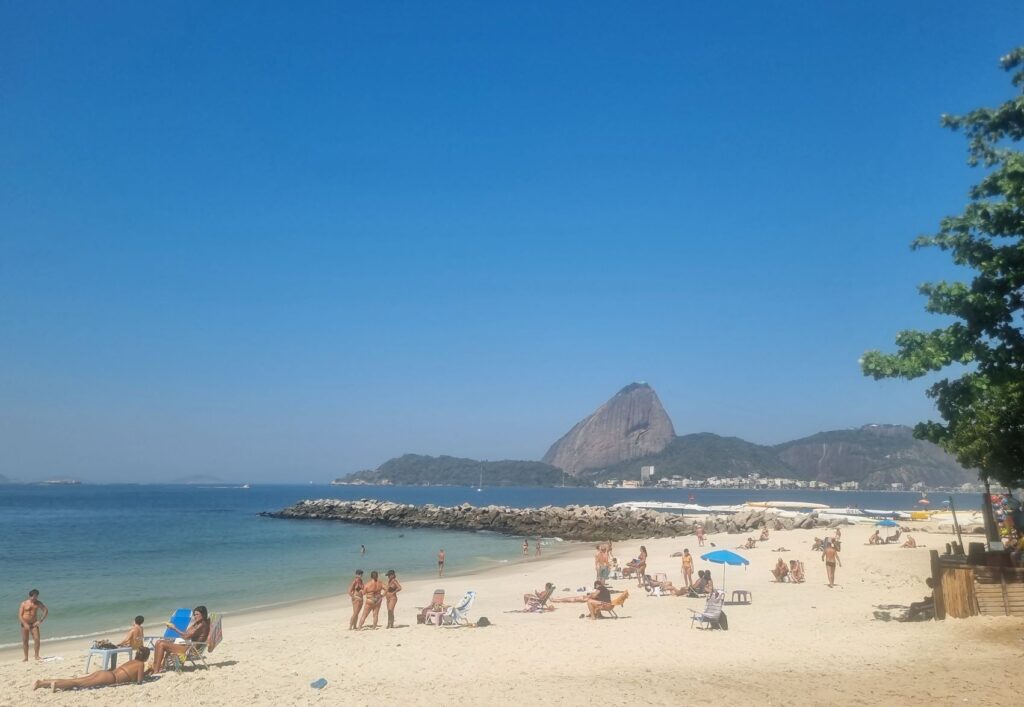 a Cidade do Rio de Janeiro Ganhou uma Nova Praia em um dos seus Locais mais Famosos